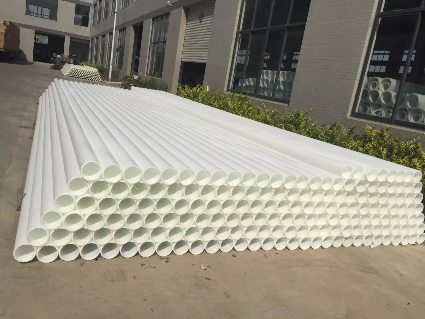 聚丙烯PP管依據(jù)模具框架進行注塑成型的工藝解析